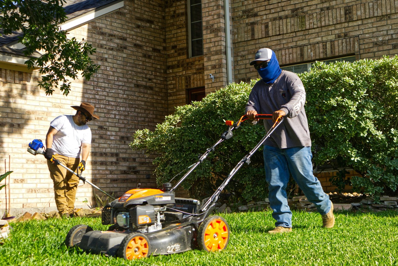 Outdoor lawn and power equipment
